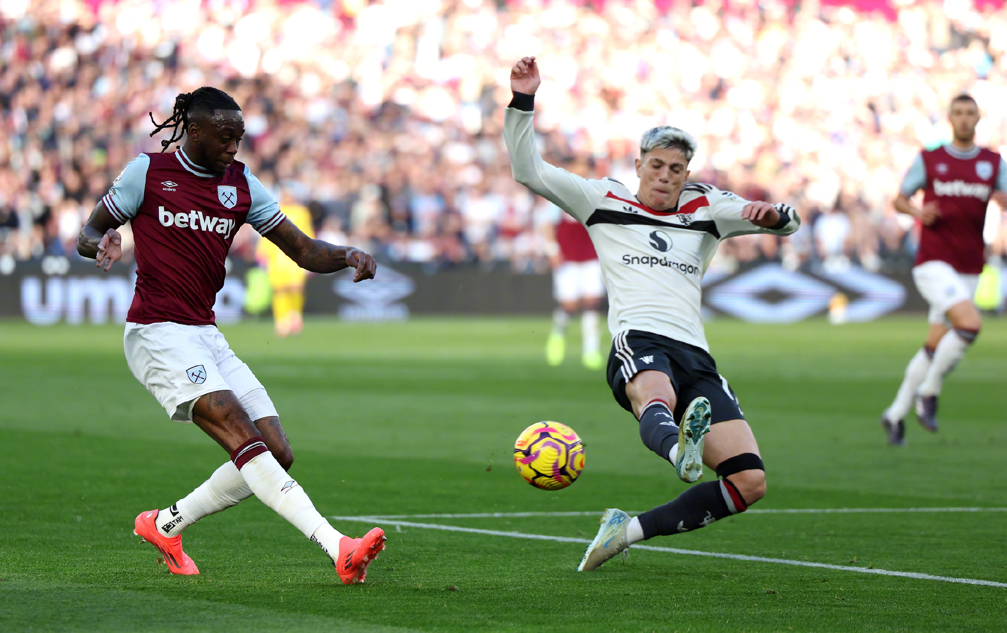 里程碑夜西汉姆临场应变，中超冲刺阶段刷纪录，媒体盛赞，球队文化再被提及的简单介绍爱游戏体育