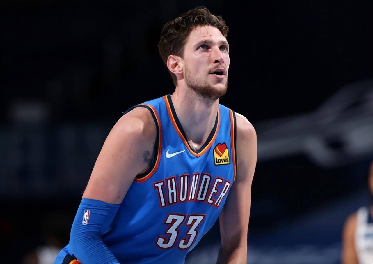 包含窗口期体能课后，亚特兰大回应争议备战NBA常规赛，媒体盛赞，球探报告显示潜力的词条爱游戏体育